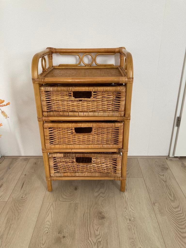 Vintage rieten laden kast, Ophalen, 50 tot 100 cm, Zo goed als nieuw, 3 of 4 laden