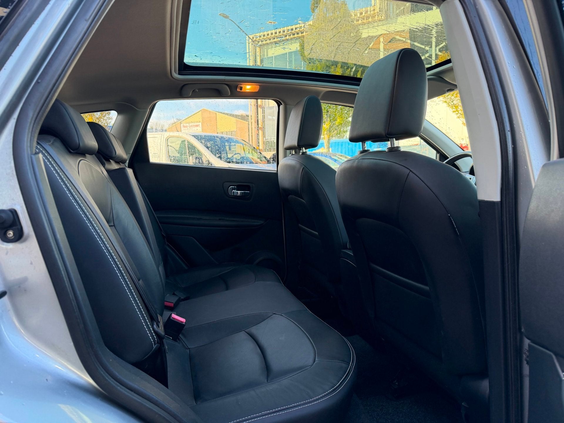Nissan Qashqai 2.0 Tekna 4WD AUT|PANO|NAVI|LEDER|DEALEROH!, Auto's, Gebruikt, Zwart, Xenon verlichting, Vierwielaandrijving