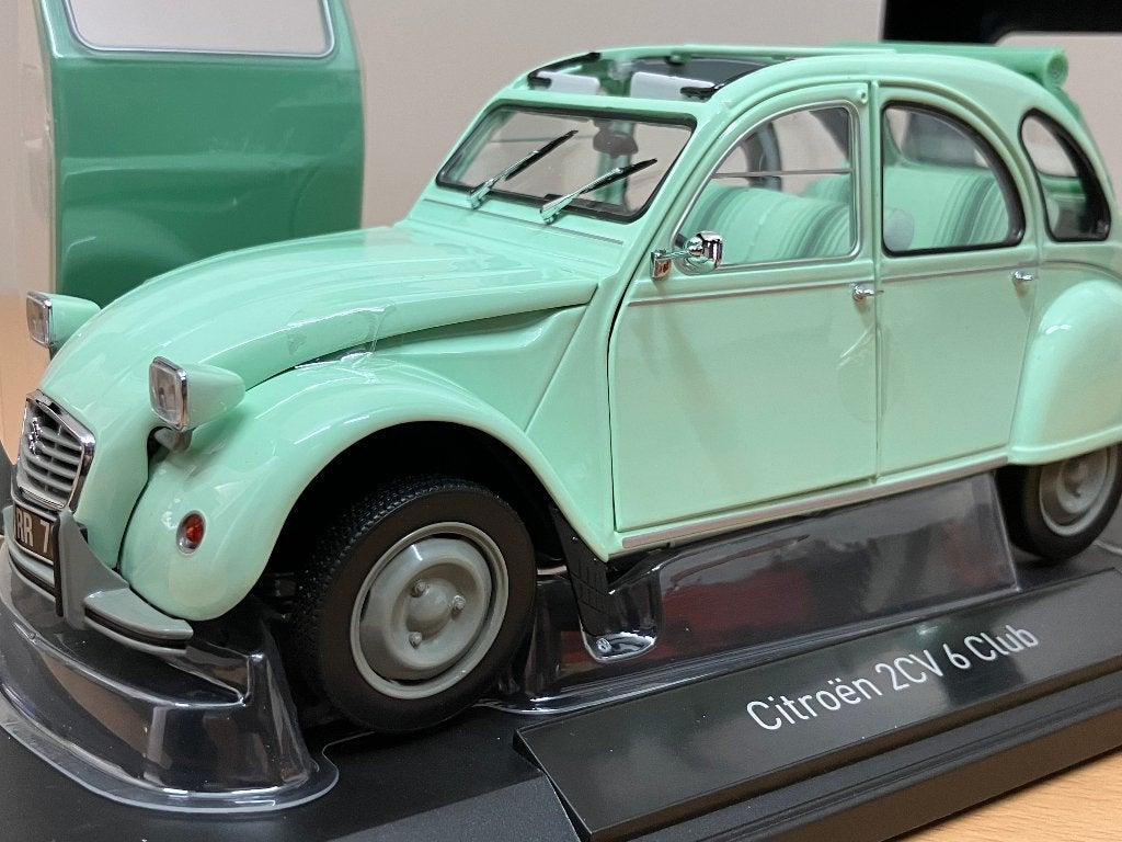 Citroen  2CV6 Club van 1982  "Jade Green "  1/18 Norev, Ophalen of Verzenden, Nieuw, Auto, Norev