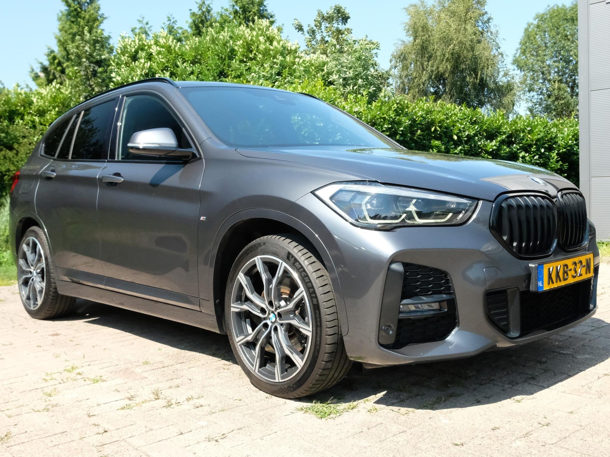 BMW X1 xDrive25e M-sport 220 PK | M pakket | Keyless entry |, Auto's, BMW, Stof, Gebruikt, Automatische klimaatregeling, Plug-in hybride