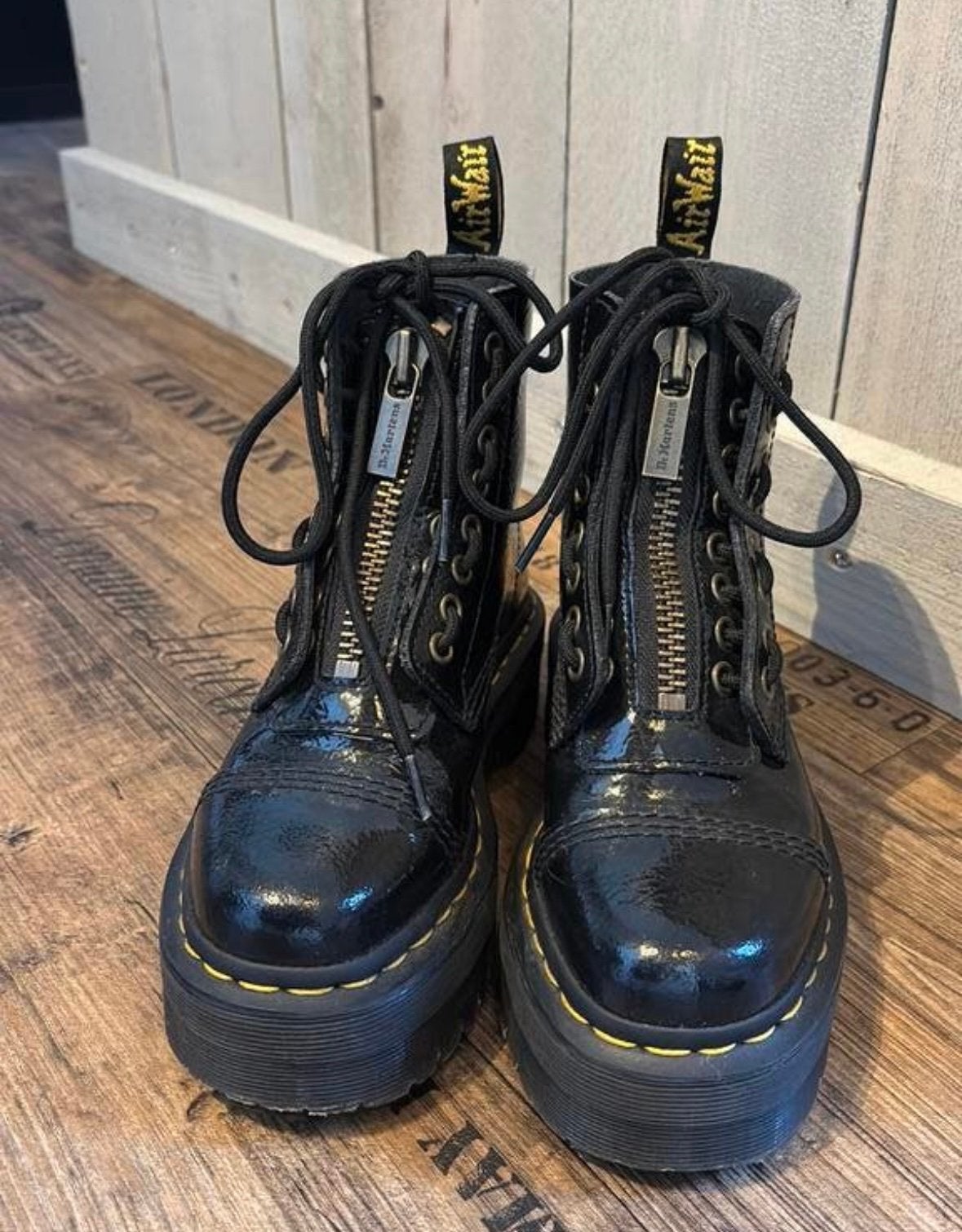 Dr. Martens sinclair lak, Kleding | Dames, Schoenen, Ophalen, Zo goed als nieuw, Zwart