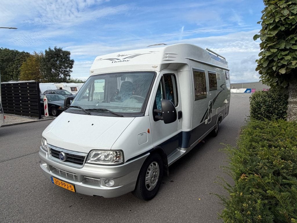 Hobby 600 2.8 JTD Alkochassis enkele bedden, Ringverwarming, Fiat, Hobby, 7 tot 8 meter