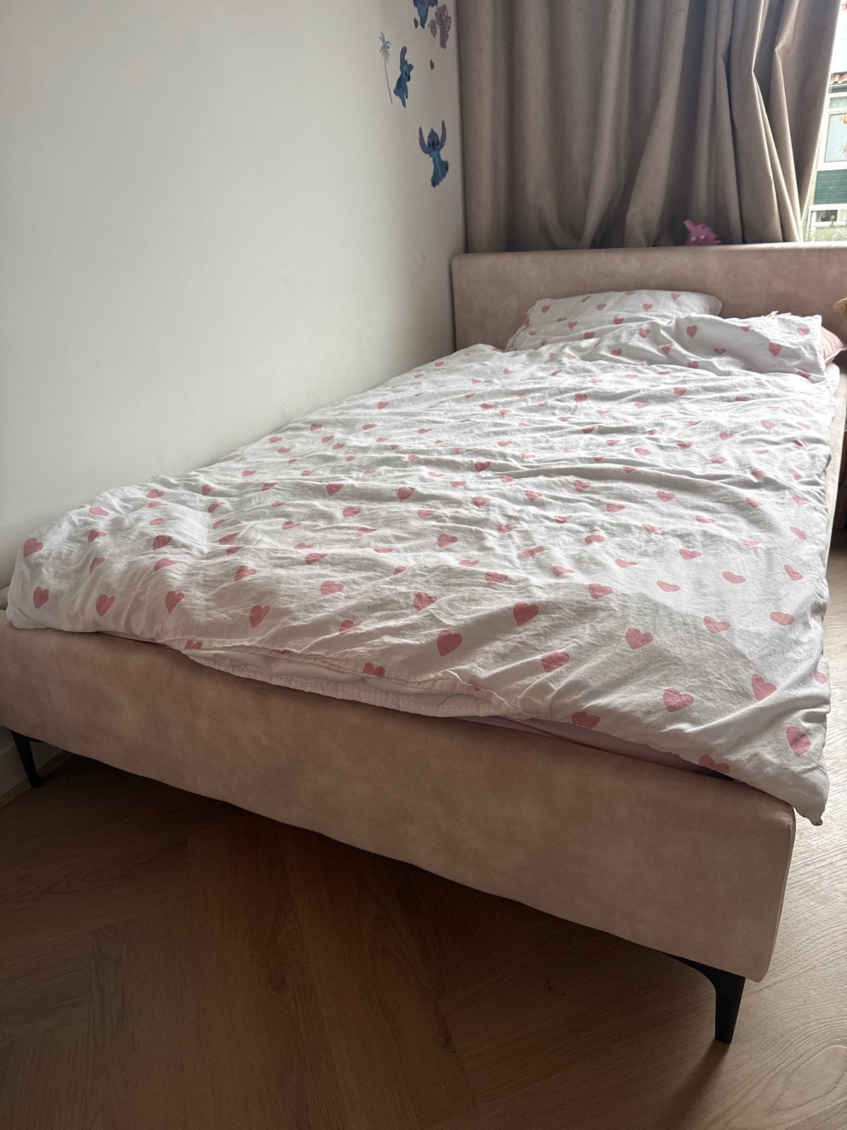 Eenpersoonsbed met stoffen bekleding - Zo goed als nieuw, 90 cm, Eenpersoons, Beige, Ophalen of Verzenden
