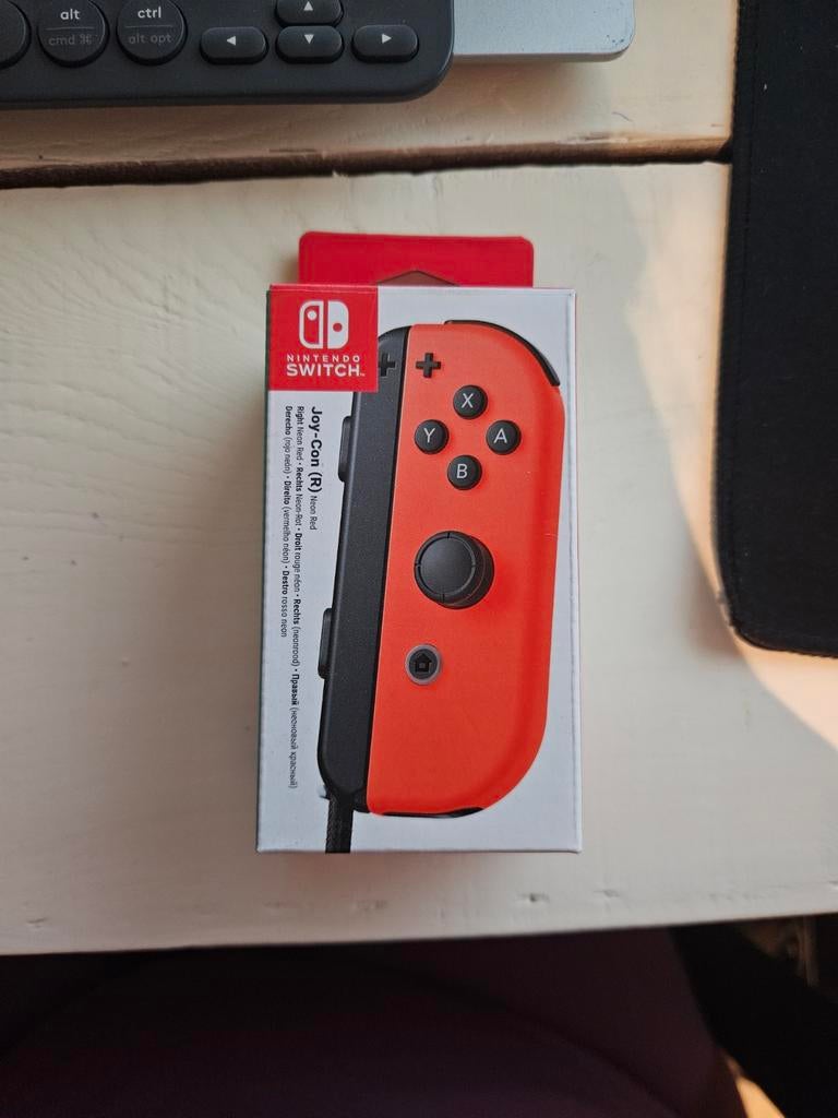Nintendo Switch Joy-Con (R) Neon Rood - Nieuw in doos, Ophalen of Verzenden, Nieuw, Met 2 controllers, Switch Original