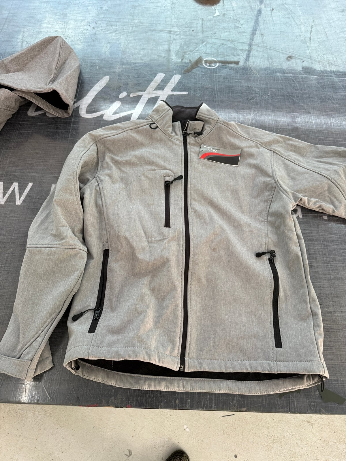 Nieuwe Softshell jas niet gedragen, Ophalen of Verzenden, Nieuw, Maat 46/48 (XL) of groter