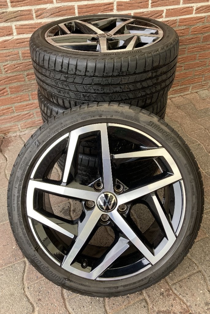 Hele mooie org. Volkswagen Golf 8 Dallas velgen, Ophalen, 18 inch, Gebruikt, Banden en Velgen
