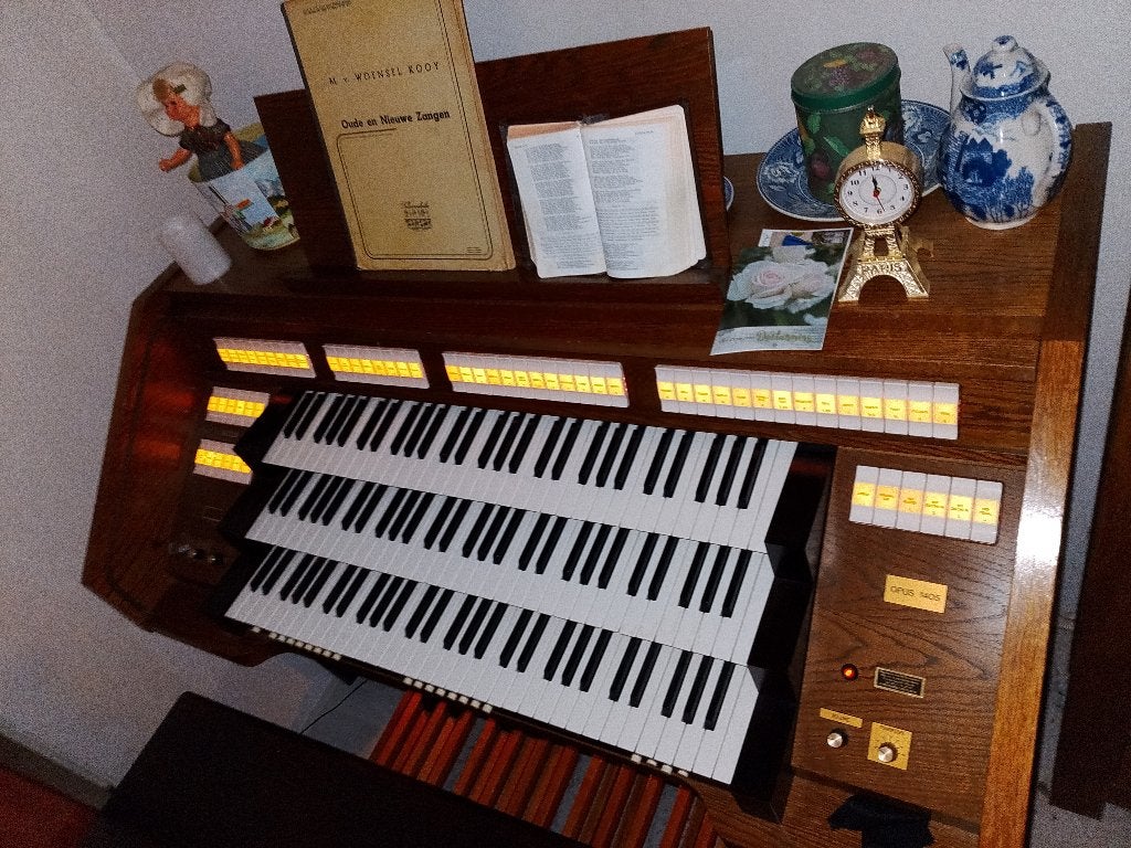 Drie klaviers orgel Johannes Opus 1405, Muziek en Instrumenten, Ophalen, Gebruikt, 3 klavieren, Orgel