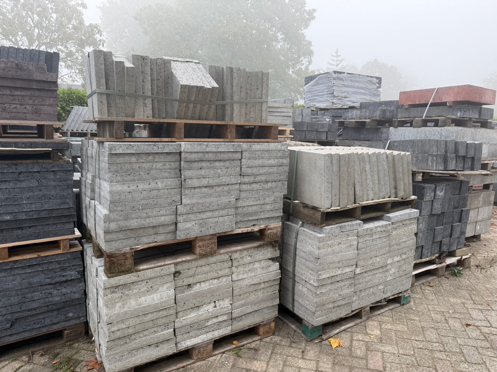38m2 Oud Hollandse tegels 40x40x5cm Grijs RESTPARTIJ, Ophalen, Nieuw, Beton, Terrastegels