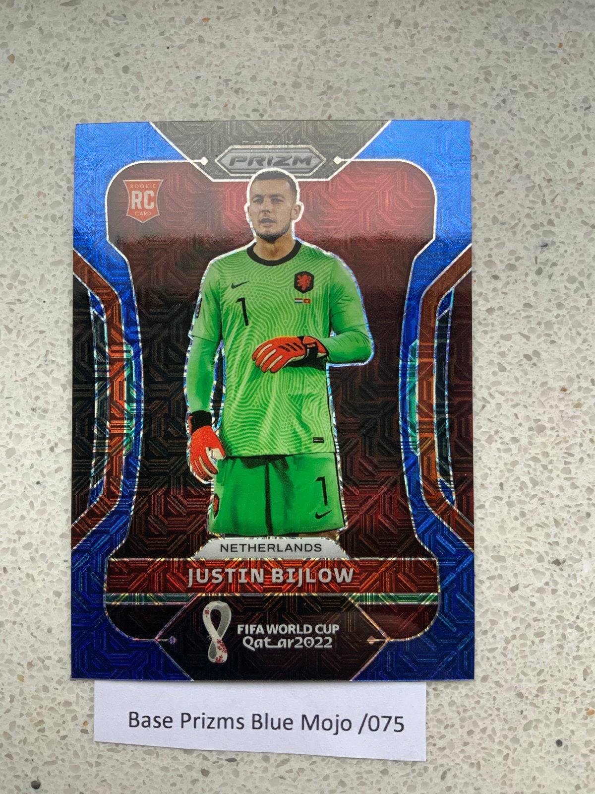 Justin Bijlow 2022 Panini Prizm WC Qatar Blue Mojo 74/75, Verzamelen, Sportartikelen en Voetbal, Verzenden, Nieuw, Buitenlandse clubs