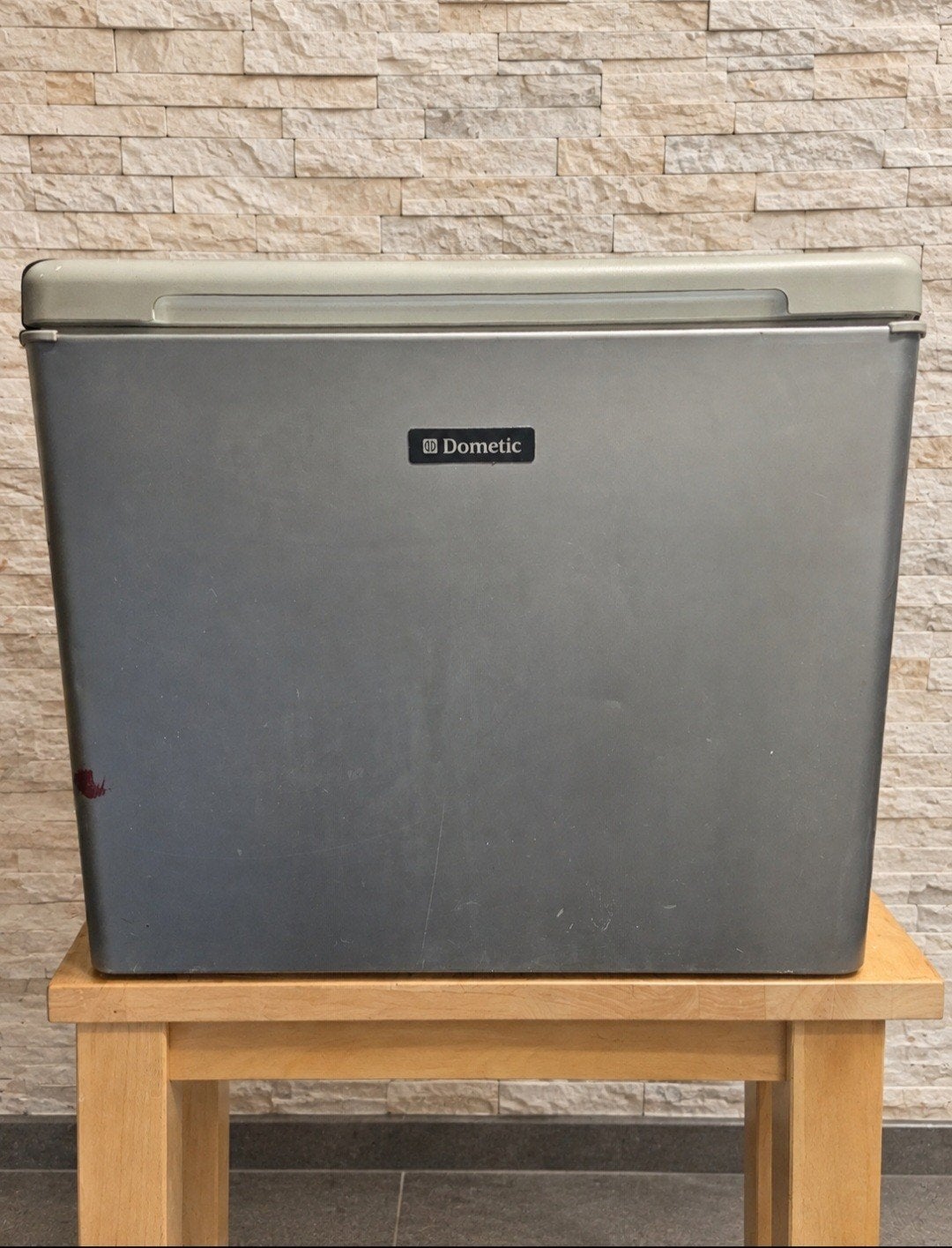 ** Koelbox 230V / 12V / Gas * Dometic **, Ophalen, Zo goed als nieuw, Vrijstaand, Minder dan 60 cm