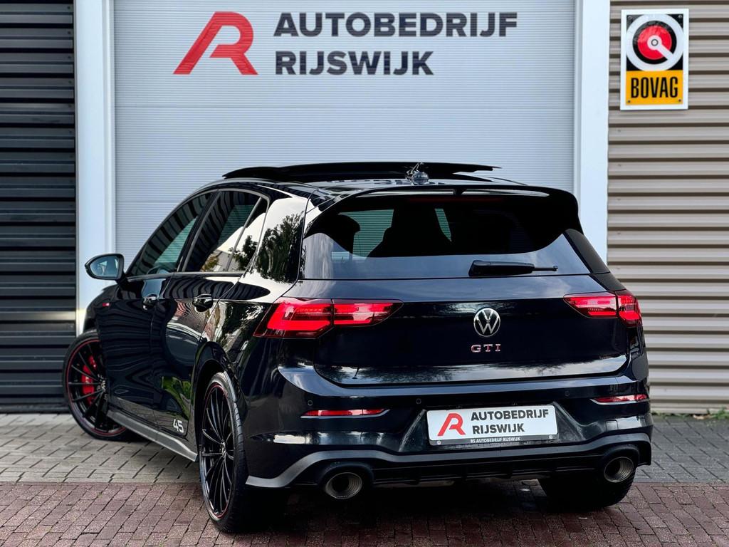 Volkswagen Golf 2.0 TSI Clubsport 45 Akra/Leer/HUD/H&K, Auto's, Gebruikt, 4 cilinders, Zwart, Bedrijf