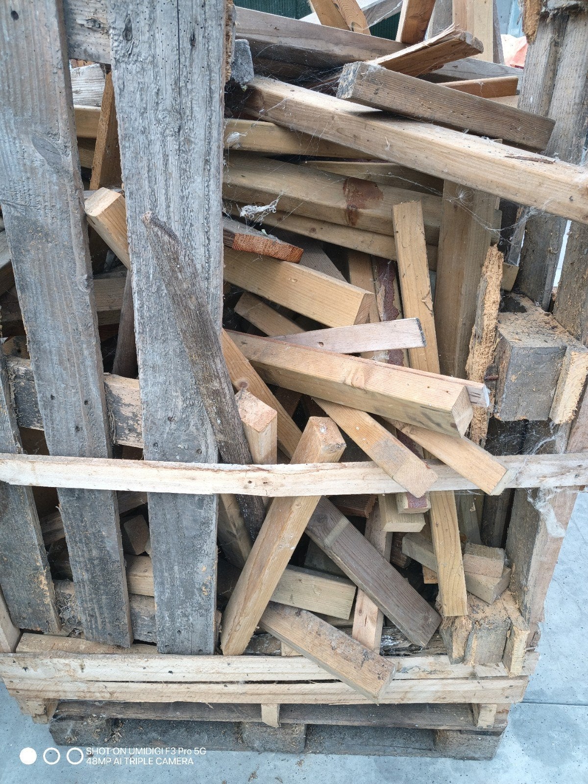 Grote bak tuinhout, diverse planken en balken, Ophalen of Verzenden, Gebruikt, 250 cm of meer, Balken