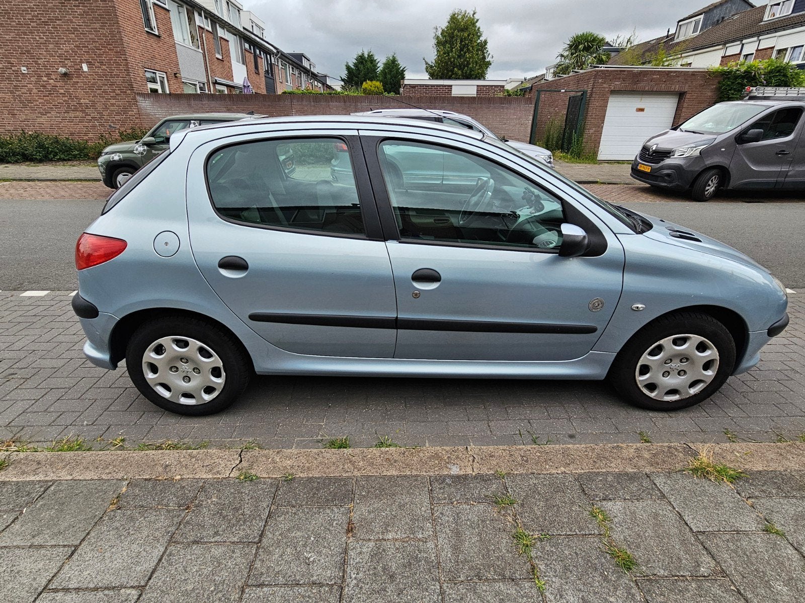 Peugeot 206 Automaat Nieuwe bobines en bougies, Particulier, 1100 kg, Zilver of Grijs, 955 kg