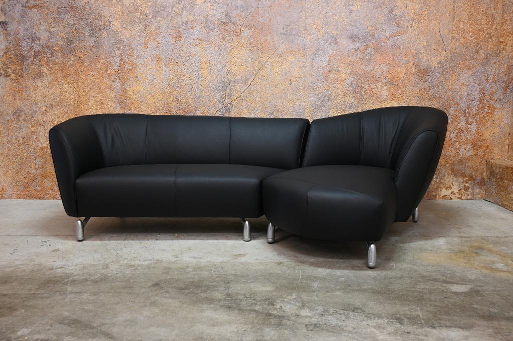 NIEUWbeklede zwarte leren Leolux Pupilla design hoekbank
