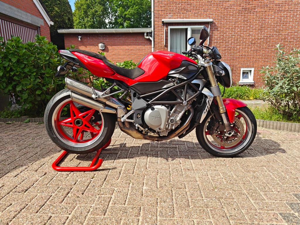 MV Agusta Brutale 750 f4 met al het onderhoud., Motoren, Motoren | MV Agusta, Particulier, Naked bike