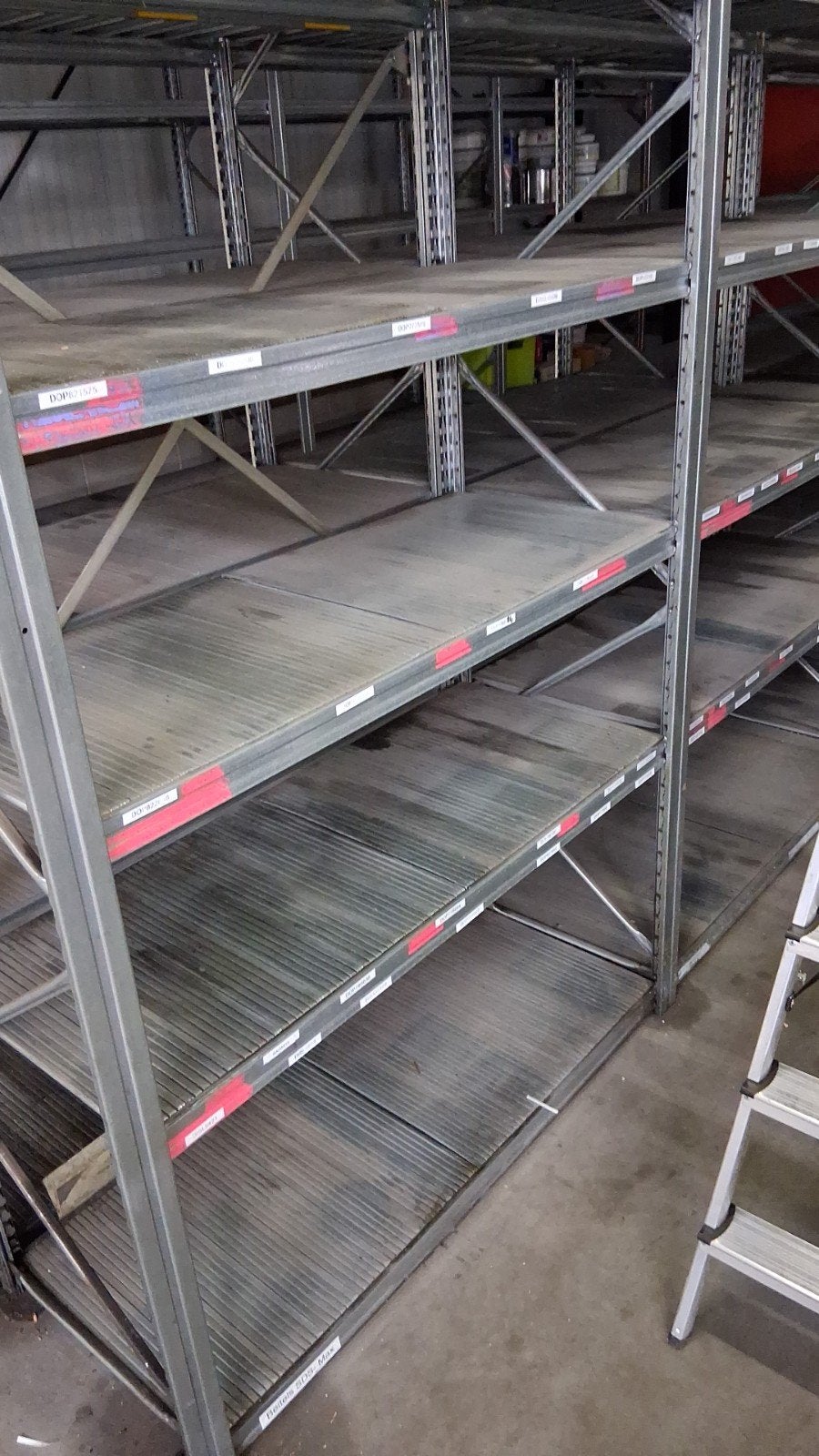 Stelling kasten metalsistem, Ophalen