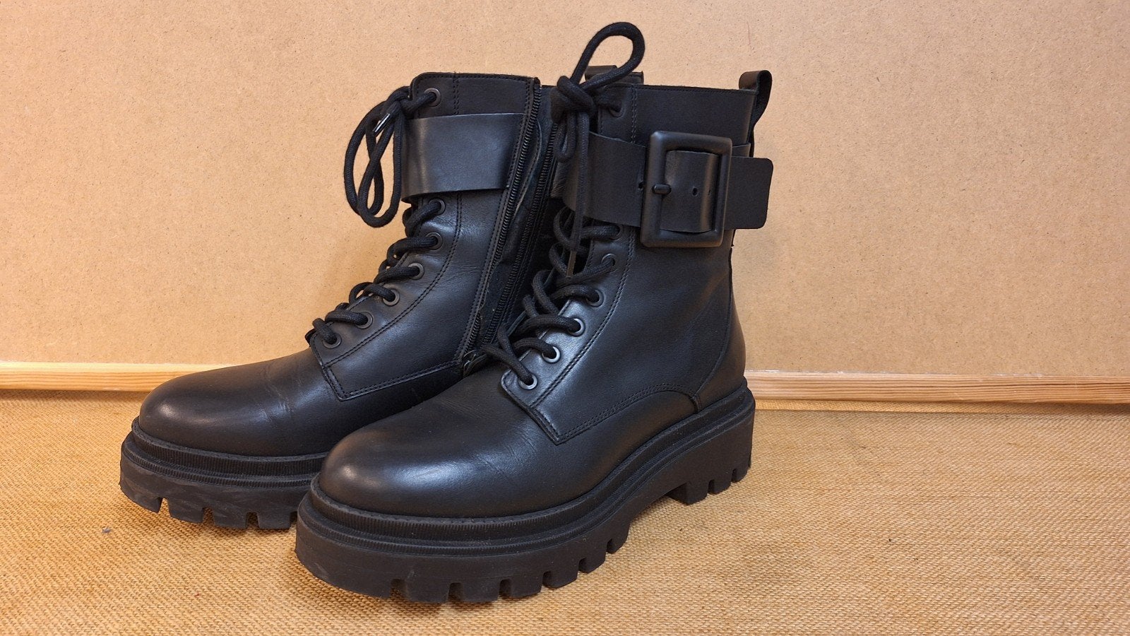 Zwarte boots IKKS maat 40 in nieuwstaat, Ophalen of Verzenden, Zo goed als nieuw, Zwart