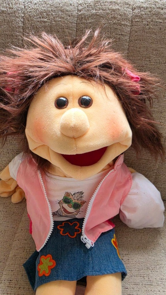 Living Puppet Monique zoekt een nieuw huisje, Ophalen of Verzenden, Zo goed als nieuw, Pop, Levensecht of Reborn