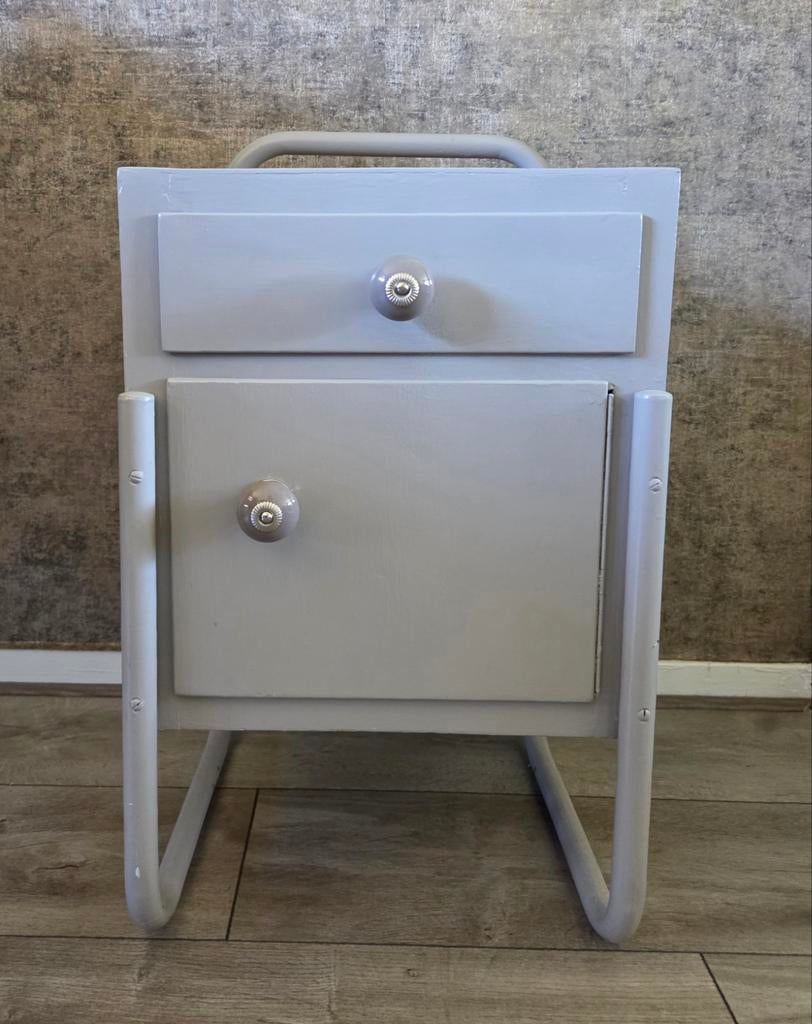 Vintage ziekenhuis bedkastje.l, Ophalen