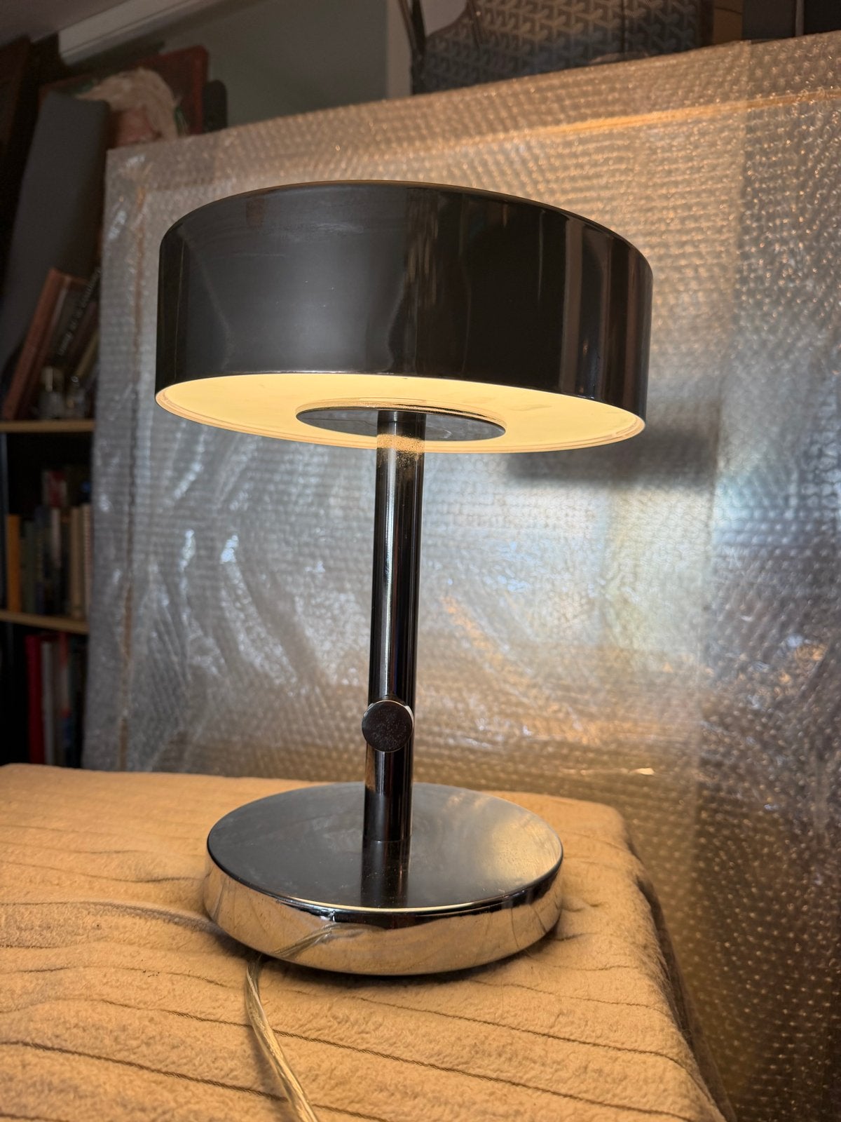 IKEA Stockholm 2017 Chrome Tafellamp - Ola Wihlborg, Huis en Inrichting, Lampen | Tafellampen, Dimbaar, Overige fittingen, Ophalen of Verzenden