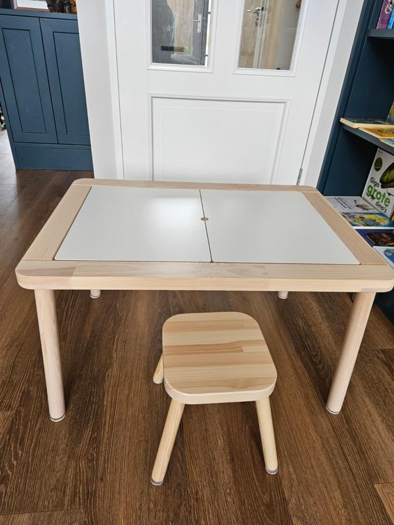 Ikea Flisat kindertafel en bijpassend krukje, Kinderen en Baby's, Kinderkamer | Tafels en Stoelen, Ophalen, Gebruikt, Tafel(s)