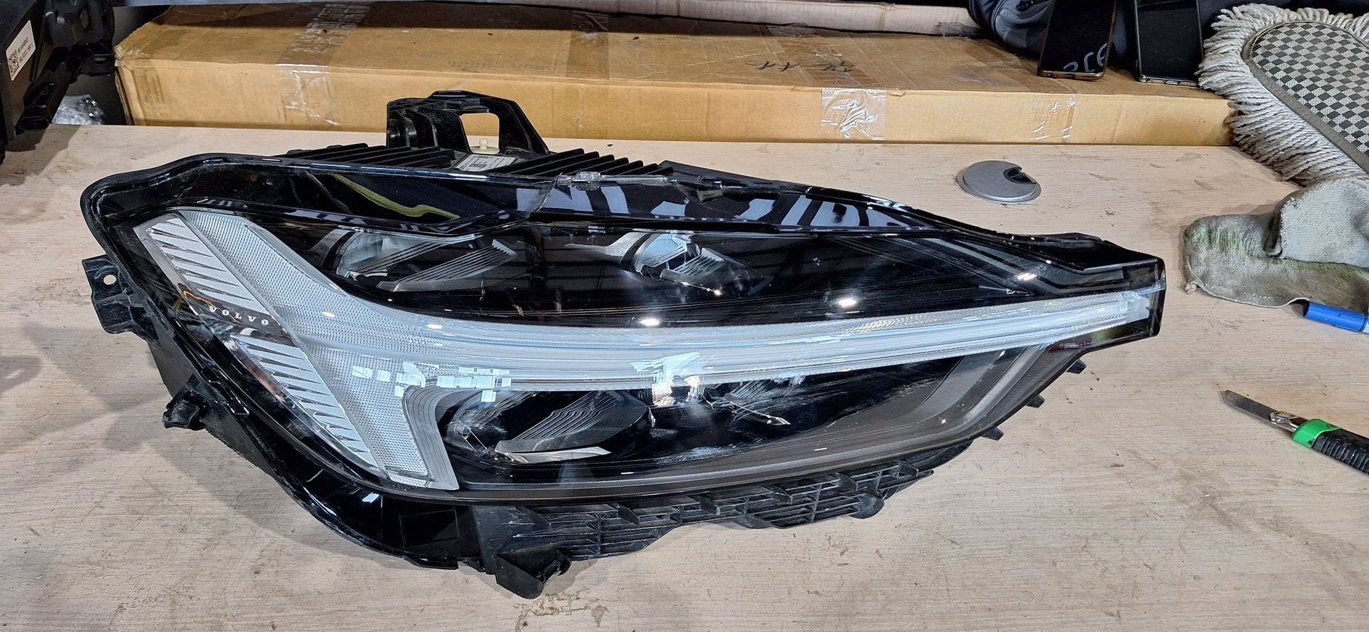 Volvo XC60 koplamp, Gebruikt, -, -, Ophalen of Verzenden
