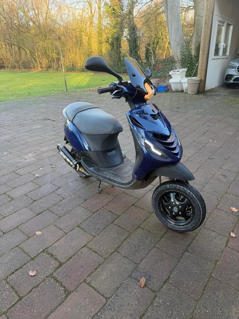 Supernette piaggio zip 2 takt 70cc, Fietsen en Brommers, Scooters | Piaggio, Tweetakt, Maximaal 45 km/u, Ophalen of Verzenden