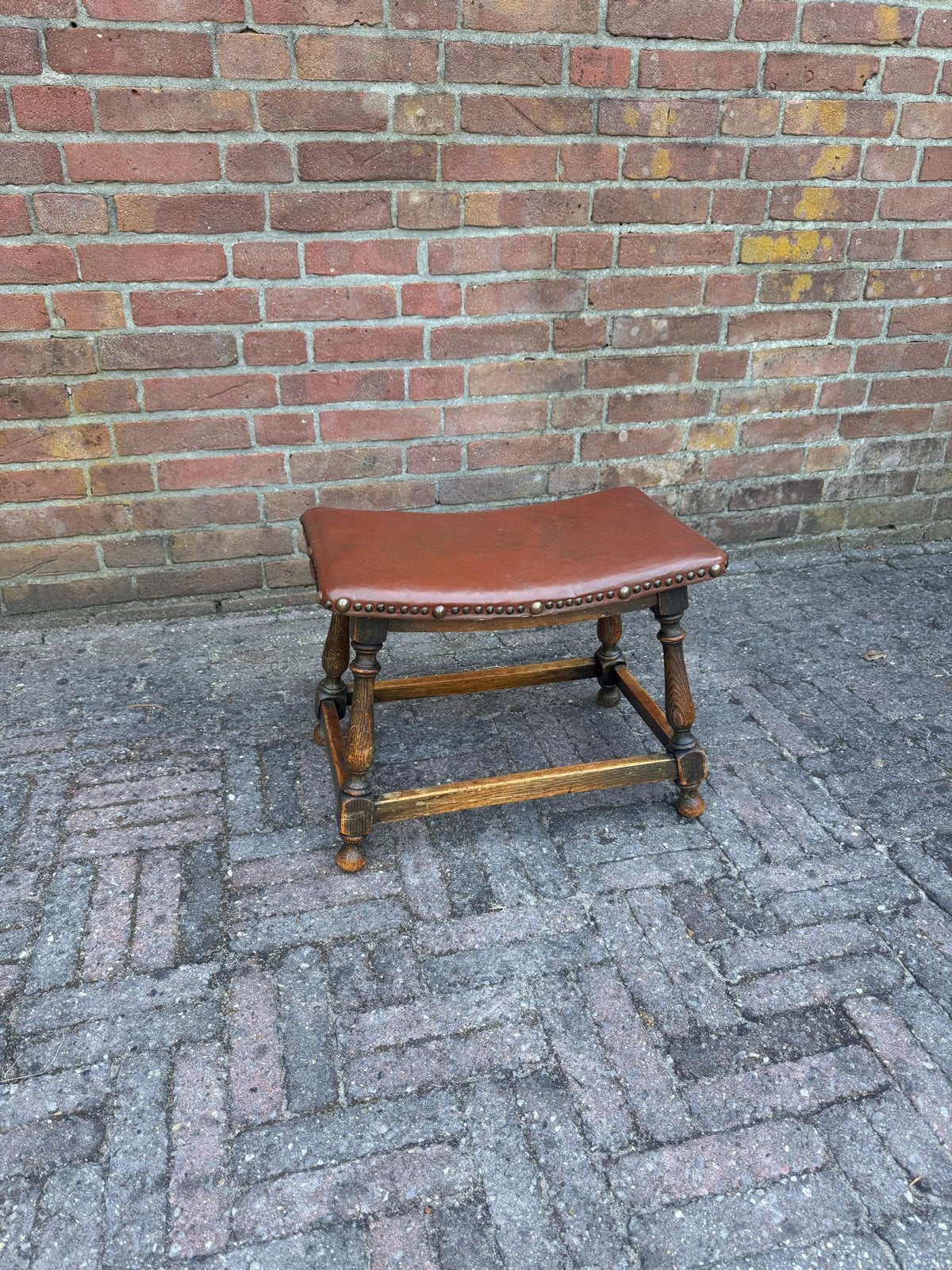 Vintage Voetenbankje met Leren Zitting, Ophalen, Minder dan 50 cm, Gebruikt, Rechthoekig