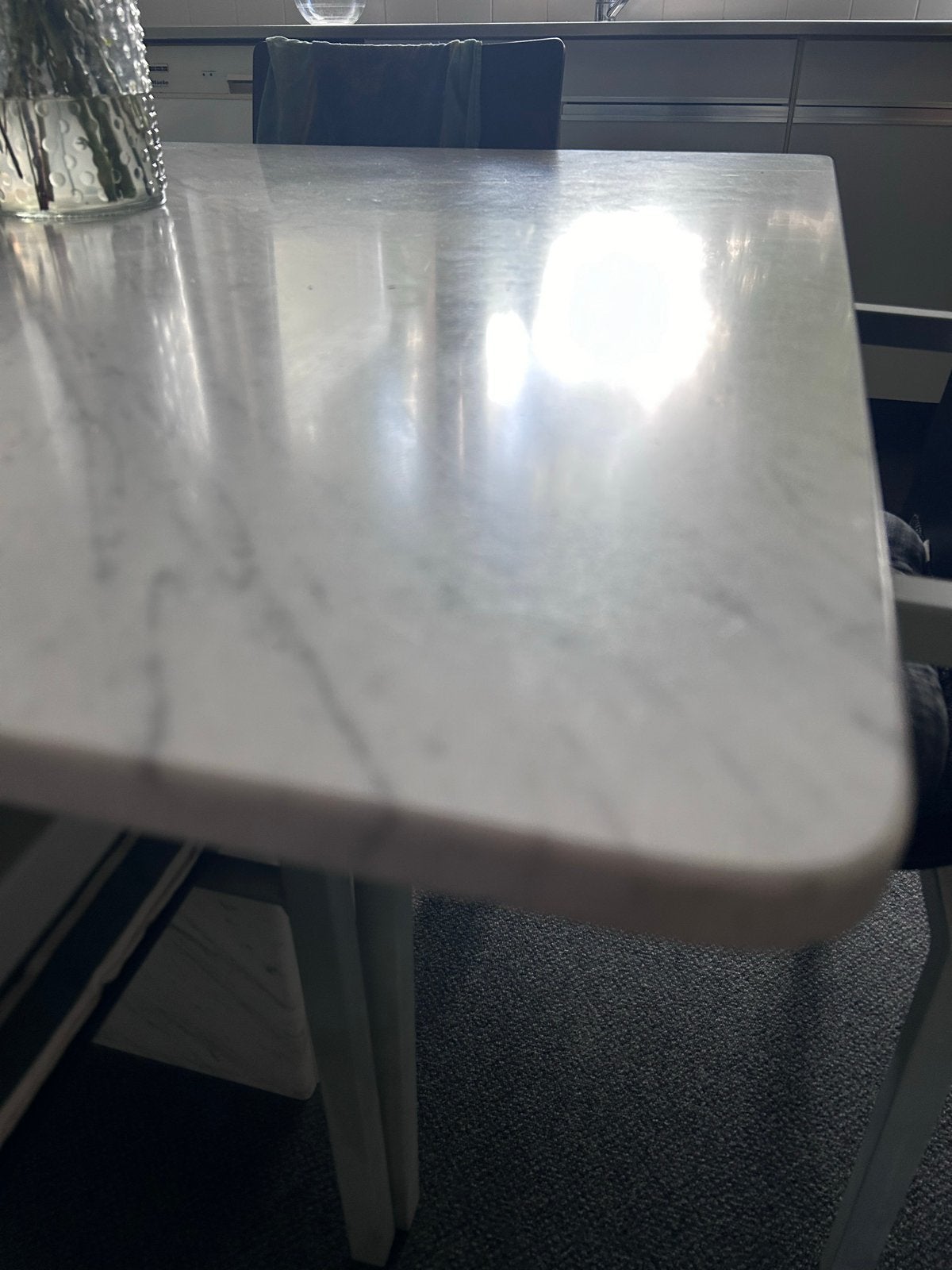 Marmeren eettafel 110x110x74 cm met beschadiging, Huis en Inrichting, Ophalen, Overige materialen, Gebruikt, 100 tot 150 cm