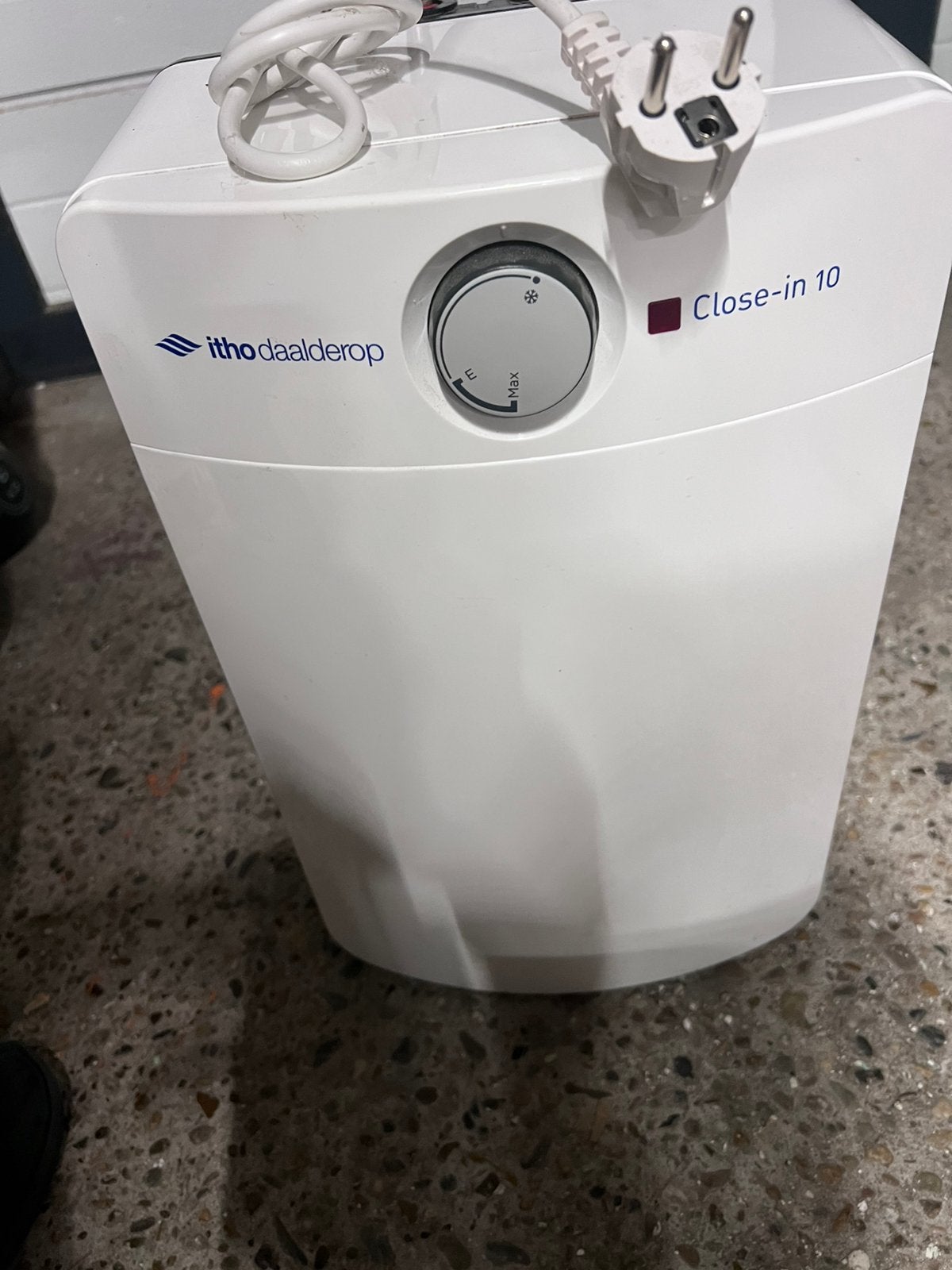 Itho Daalderop Close-in 10 liter elektrische boiler 2026, Ophalen, Boiler, Minder dan 20 liter, Minder dan 3 jaar oud