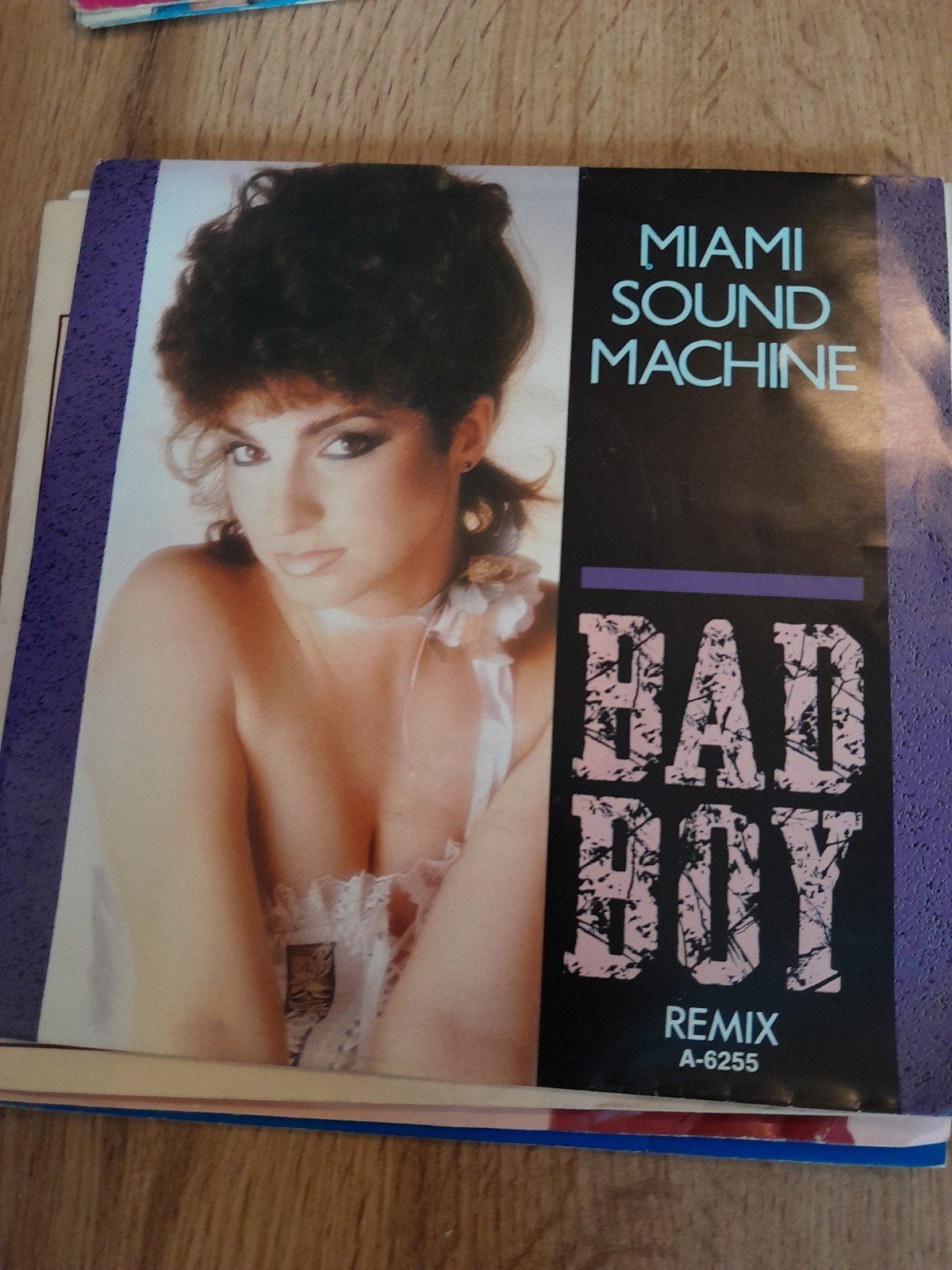 Miami sound machine 7inch bad boy, Ophalen of Verzenden, Zo goed als nieuw, Pop