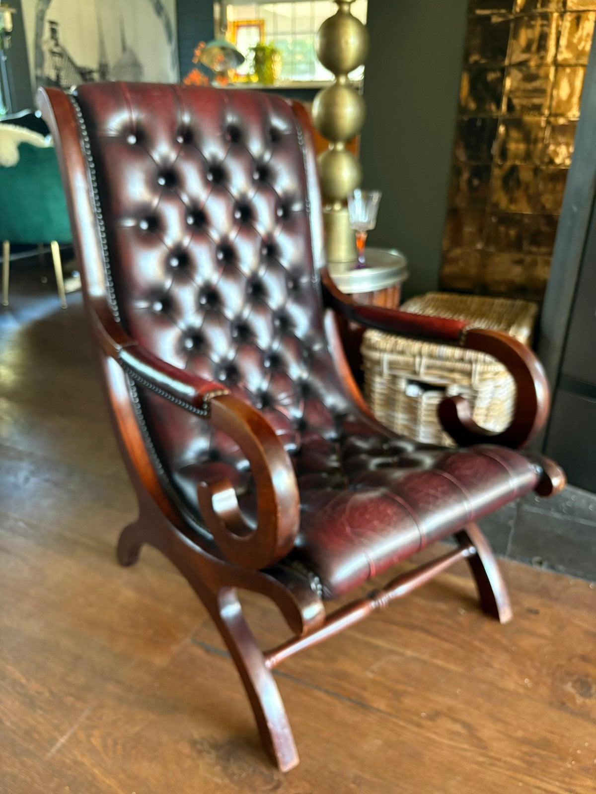 Prachtige gebruikte Chesterfield fauteuil - Eyecatcher!, Ophalen