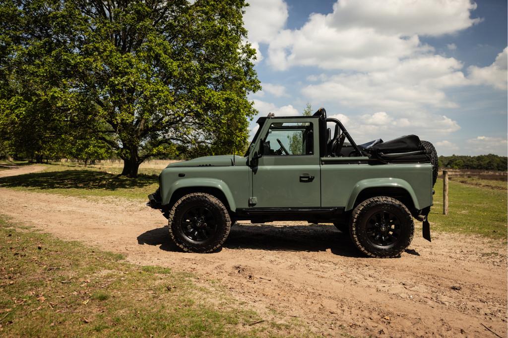 Land Rover Defender 2.2 Tdci Bel Air Soft Top Intrax Suspens, Auto's, Land Rover, Euro 5, Gebruikt, 1645 kg, 122 pk