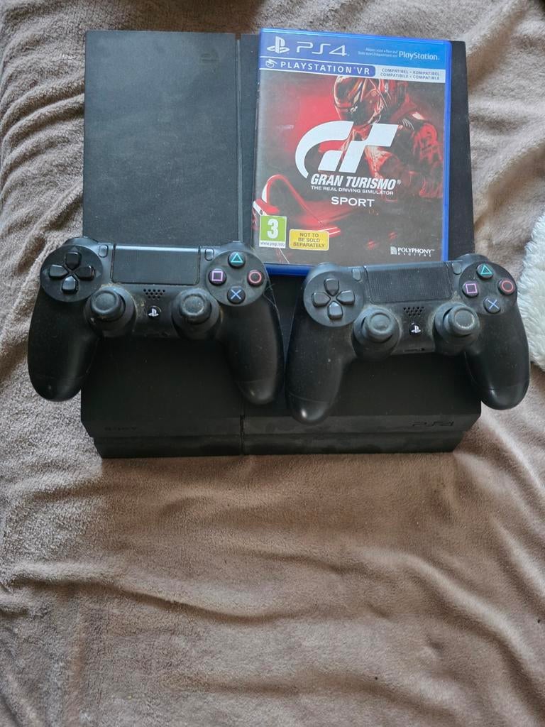 PlayStation 4 met 2 controllers en Gran Turismo Sport, Ophalen, Online, Gebruikt, 1 speler