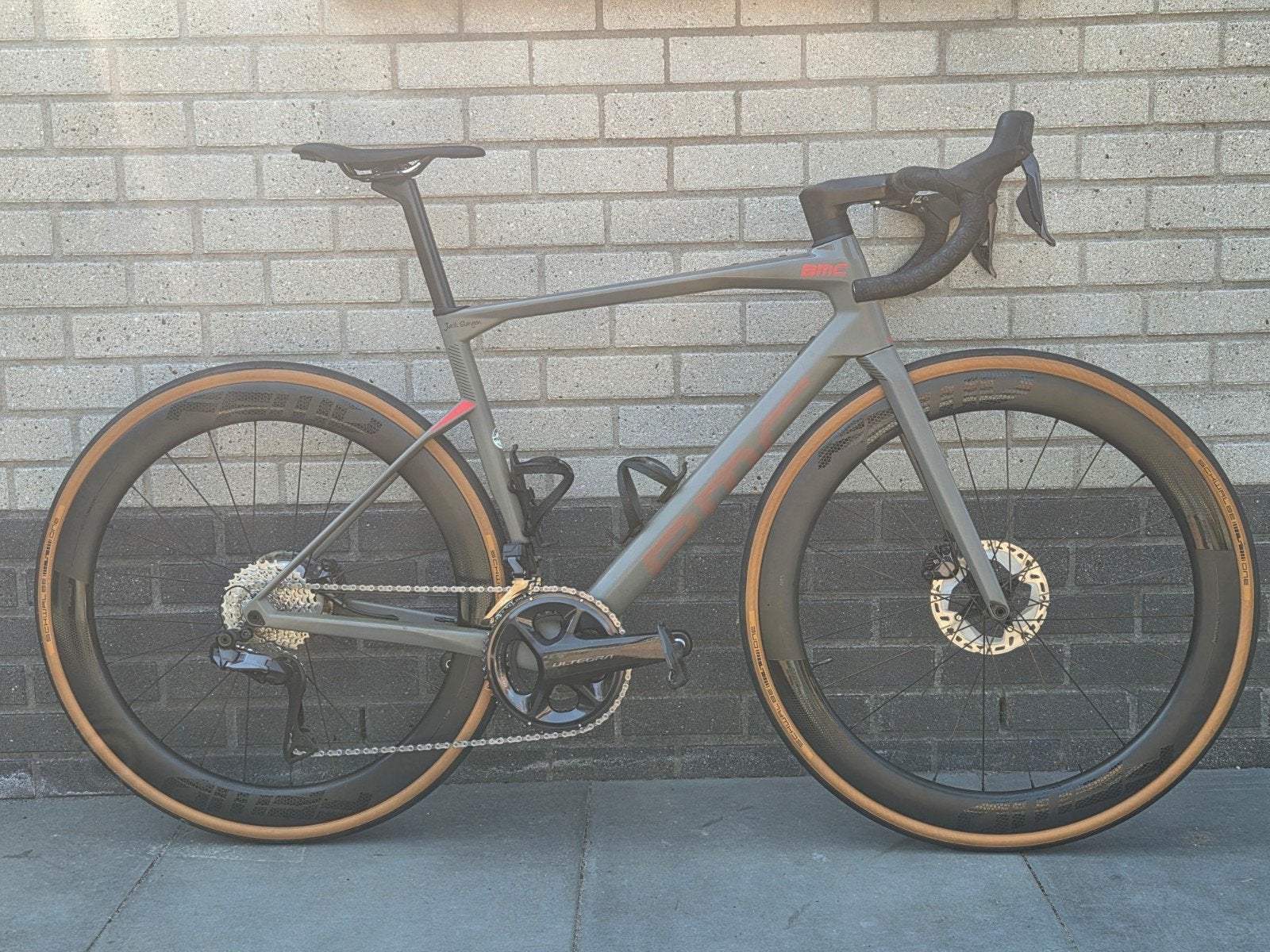 BMC Roadmachine 01 (2023) Ultegra DI2 12-speed, framemaat 54, Fietsen en Brommers, Fietsen | Heren | Sportfietsen en Toerfietsen