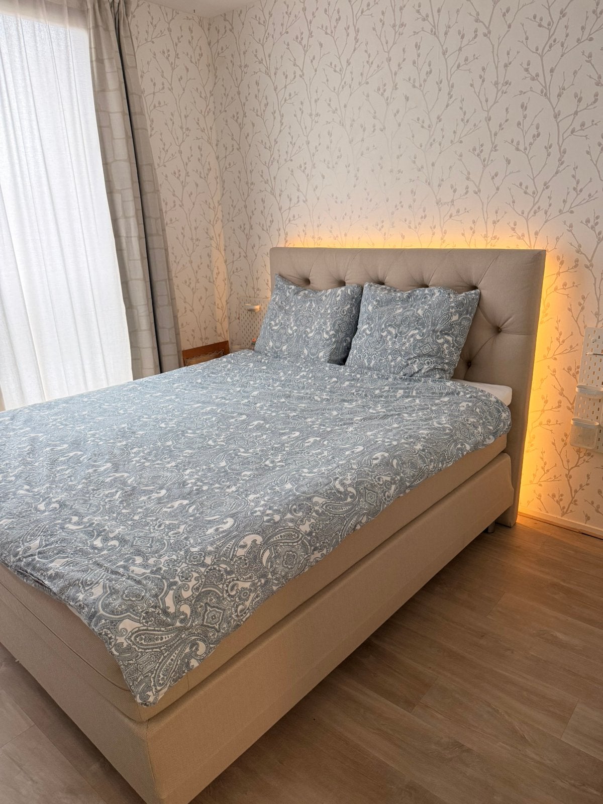 Mooie boxspring 160x200 incl. hoofdbord & topper – ZGAN, Beige, Tweepersoons, Ophalen of Verzenden, Zo goed als nieuw