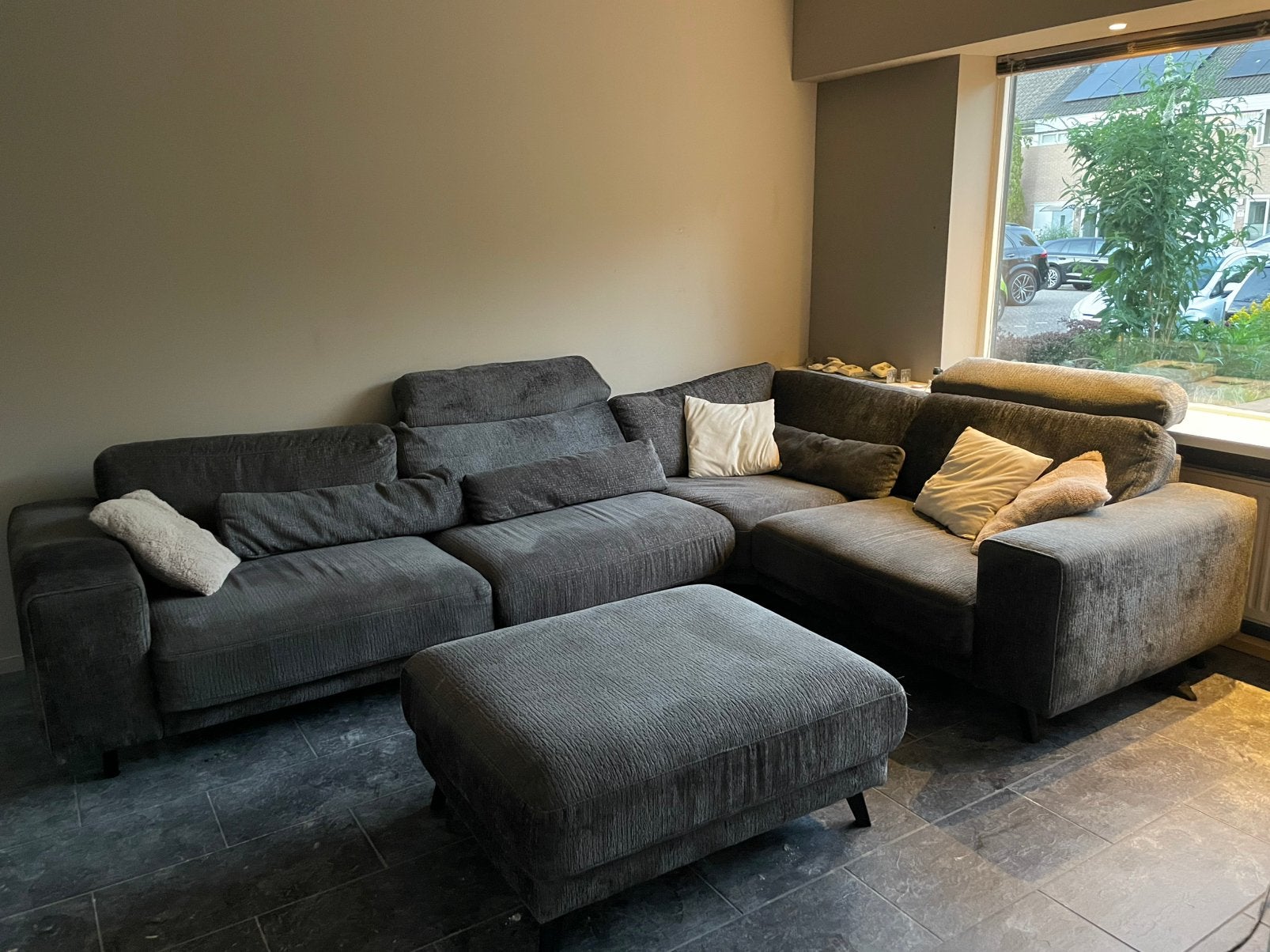 Bankstel 340cm x235cm grijs mainz bank elektrische voetsteun, Huis en Inrichting, Banken | Complete zithoeken, Zo goed als nieuw