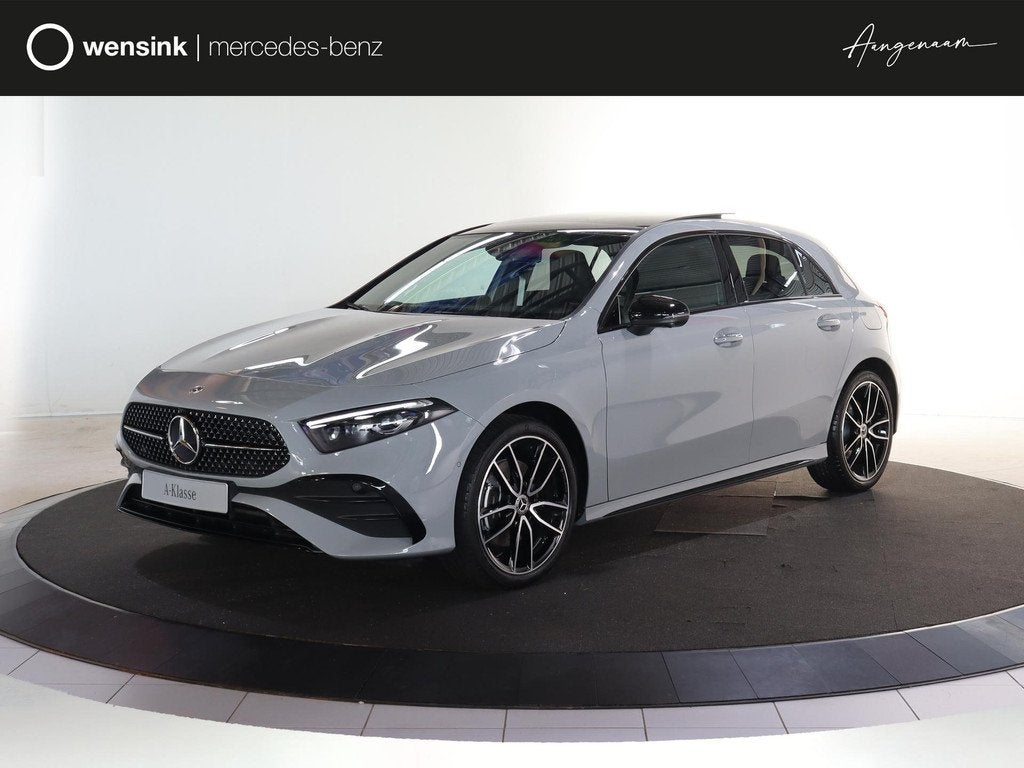 Mercedes-Benz A-Klasse 250e Business Solution AMG | Panorama, Auto's, Mercedes-Benz, Automatische klimaatregeling, 4 cilinders