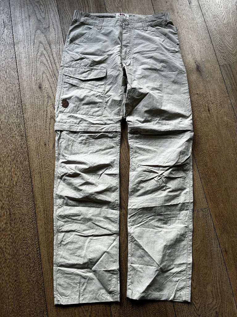 Fjallraven Travellers MT Zip Off Trousers herenmaat 44 beige, Fjallraven, Beige, Ophalen of Verzenden, Zo goed als nieuw
