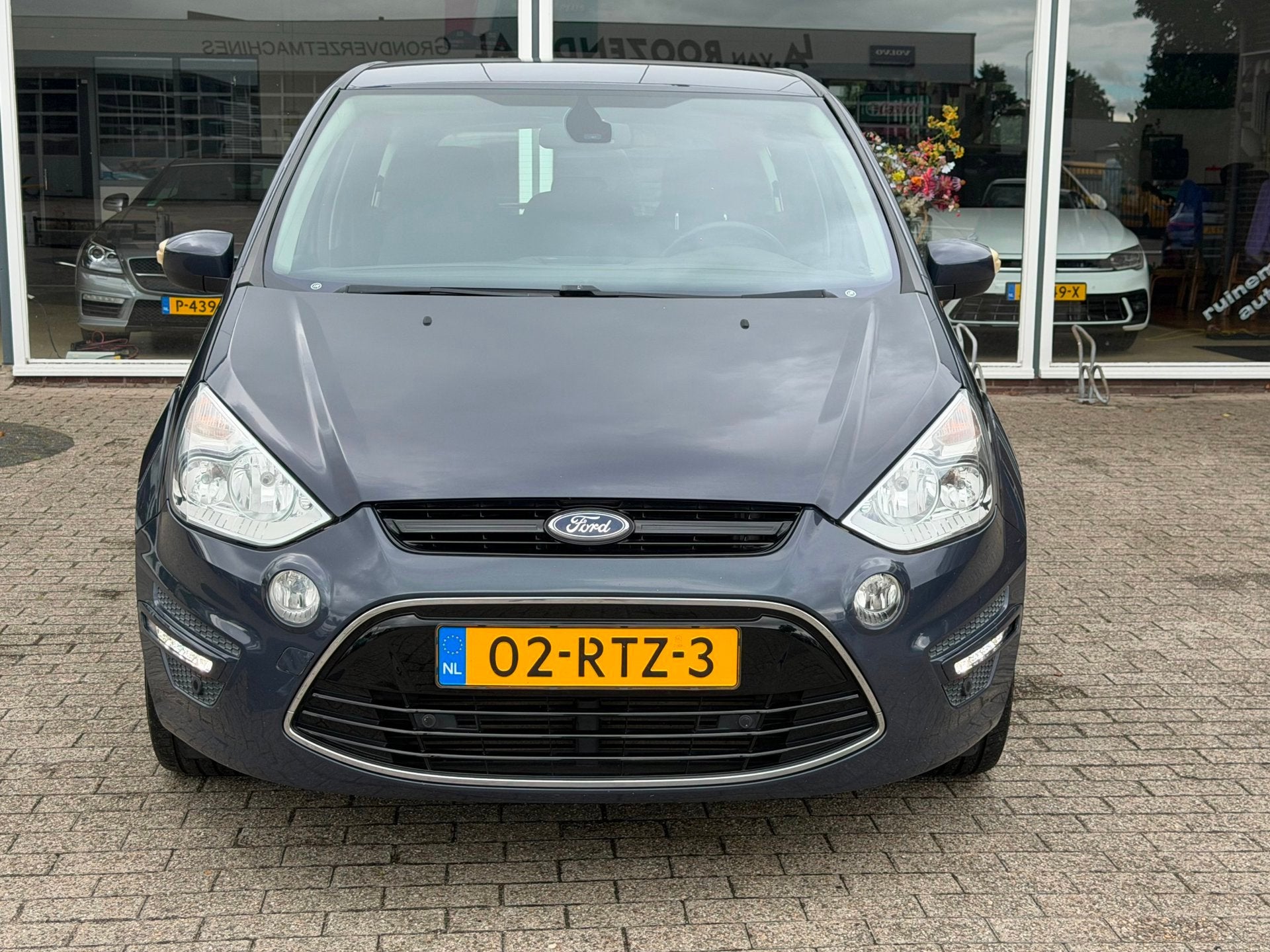 Ford S-Max 1.6 EcoBoost Titanium 7pers / NW APK / OH BEURT /, Auto's, Ford, Voorwielaandrijving, Gebruikt, Zwart, 4 cilinders