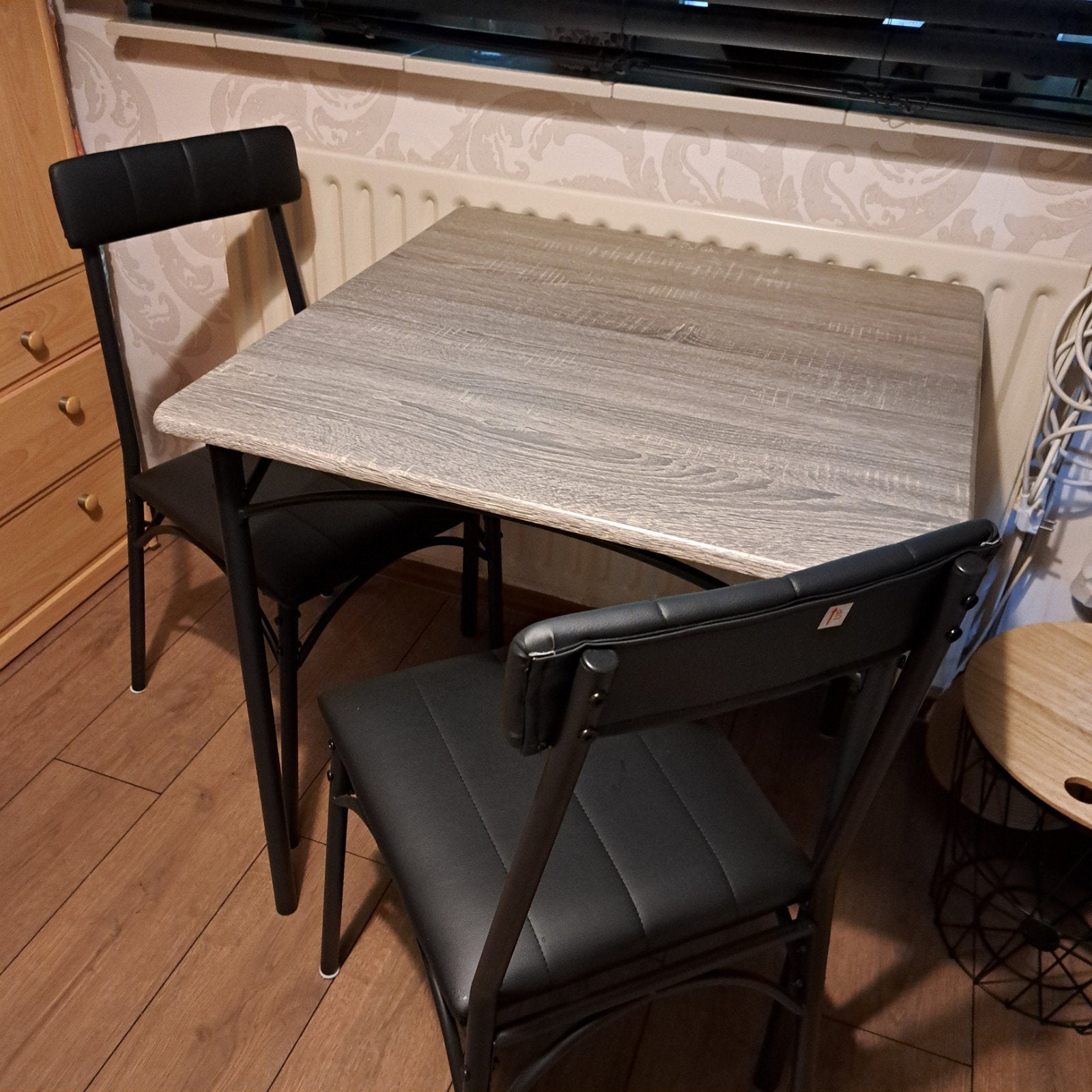 Eettafel met 2 stoelen - Compact en Modern, Huis en Inrichting, 50 tot 100 cm, Tot twee personen, Zo goed als nieuw, Rechthoekig