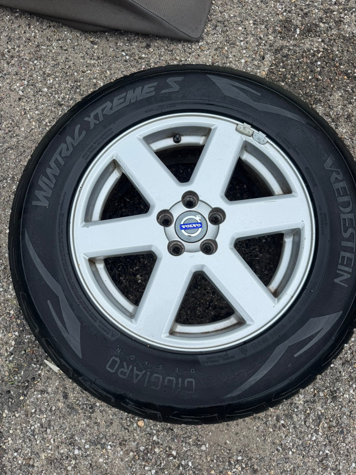 Volvo xc90 winterbanden, Ophalen, Banden en Velgen, 17 inch, Winterbanden