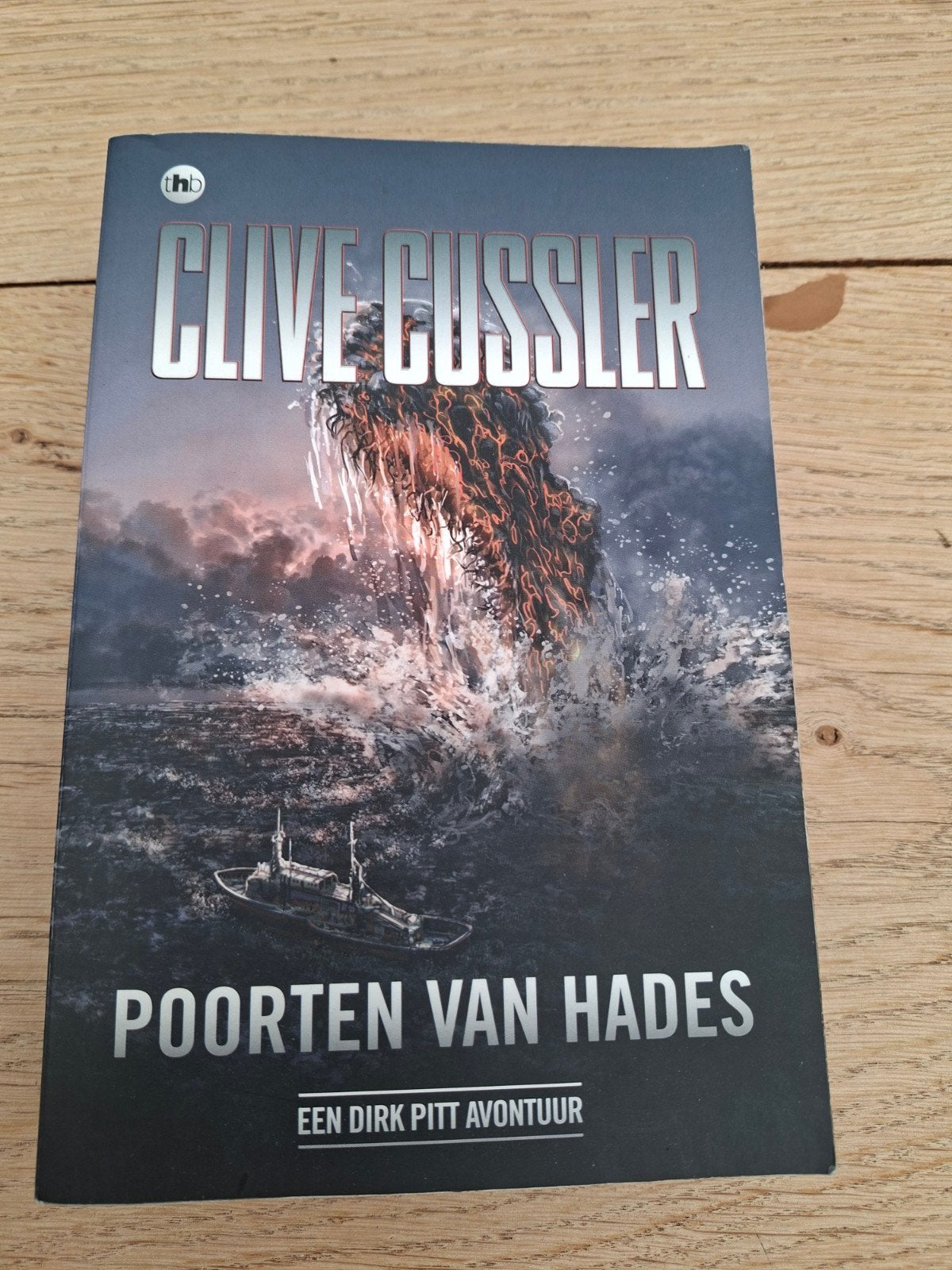 Poorten van Hades - Clive Cussler (Dirk Pitt Avontuur), Boeken, Ophalen of Verzenden, Gelezen, Clive Cussler