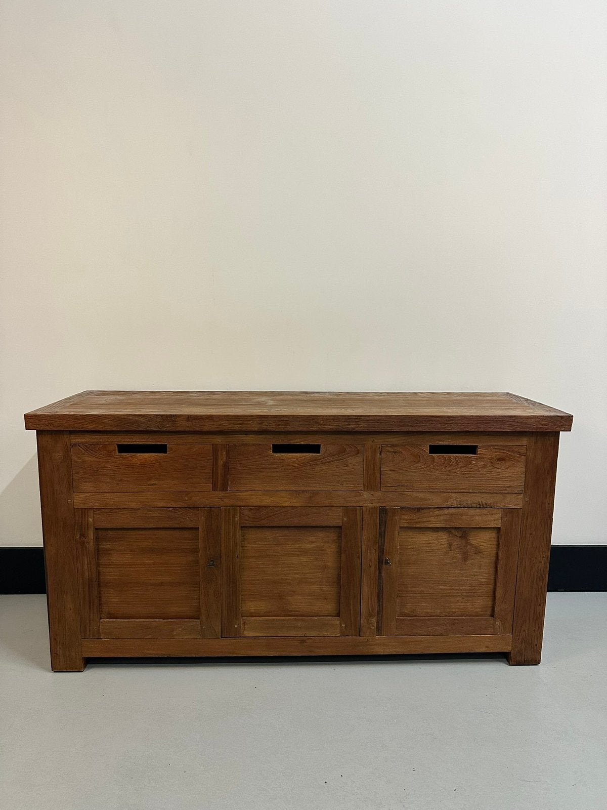 Massief teak houten set: tafels en dressoir, Huis en Inrichting, Ophalen