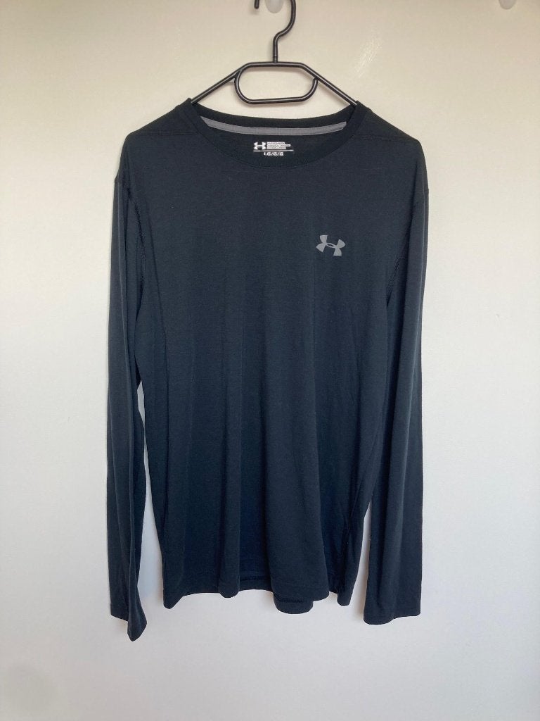 Under Armour zwart shirt longsleeve maat L €, Maat 48/50 (M), Zwart, Ophalen of Verzenden, Zo goed als nieuw