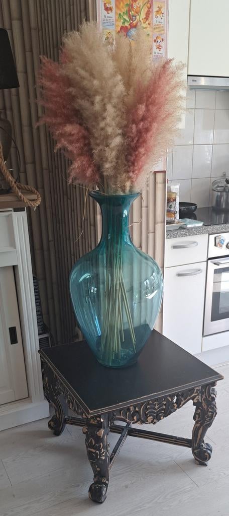 Mooie bijzettafel met uitgesneden hout 60x60x45 cm, Huis en Inrichting, Tafels | Bijzettafels, Ophalen of Verzenden