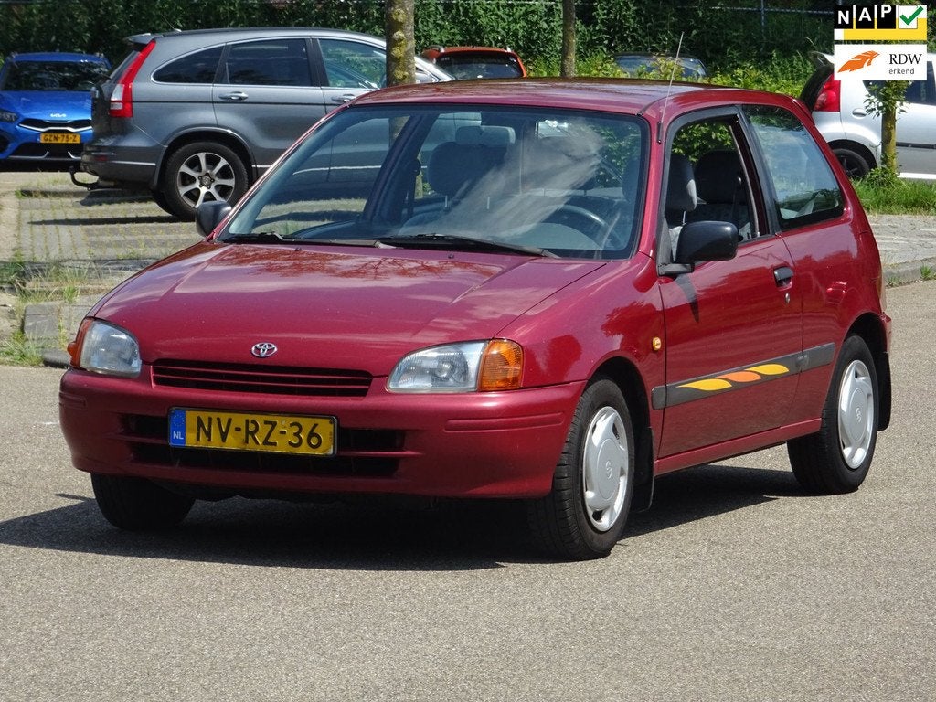 Toyota Starlet 1.3-16V XLi GTSi AUTOMAAT NAP/APK 28-04-2028, Auto's, Gebruikt, 4 cilinders, Starlet, 400 kg