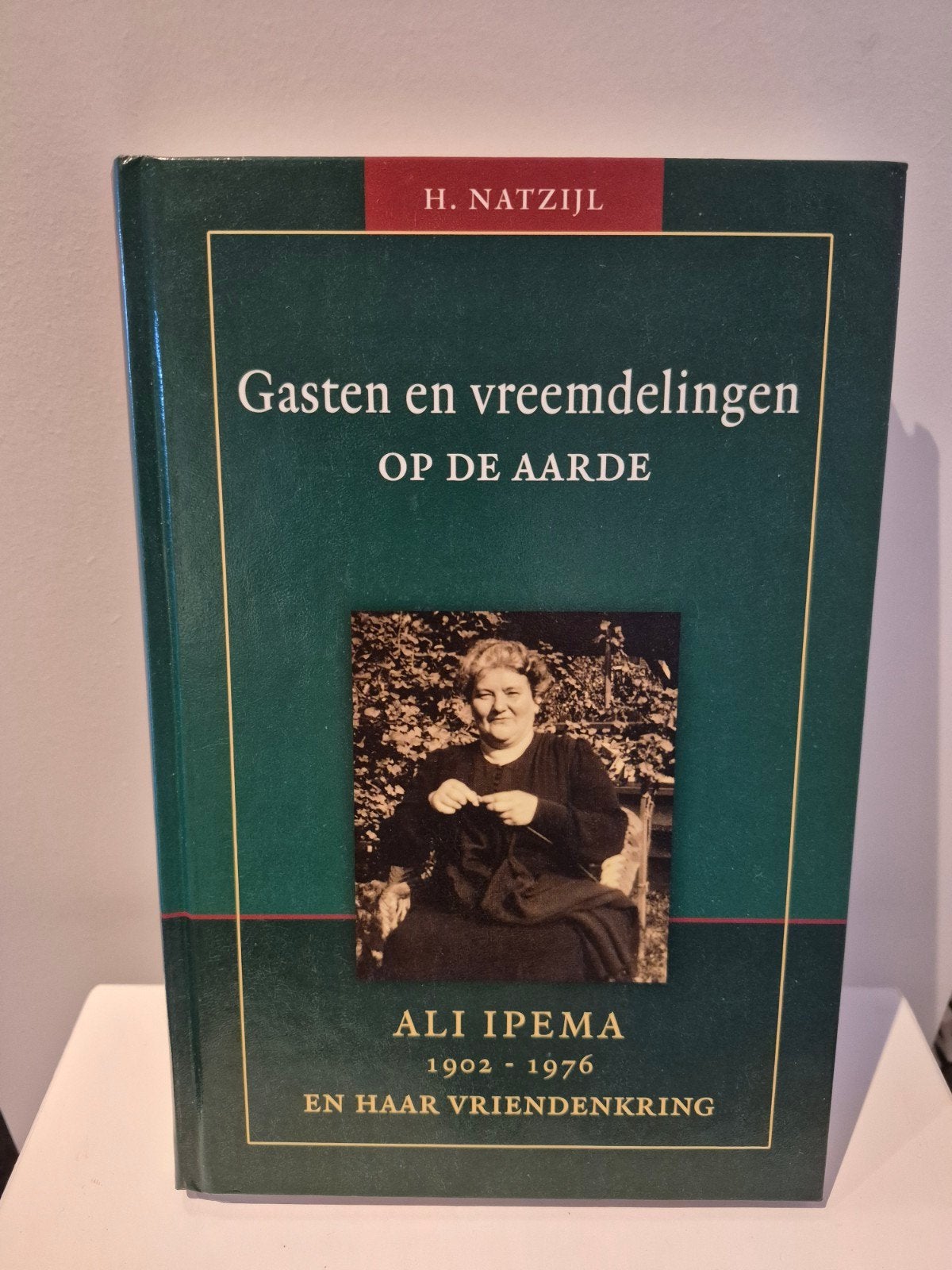 H. Natzijl - Gasten en vreemdelingen op de aarde, Ophalen of Verzenden, Gelezen, H. Natzijl