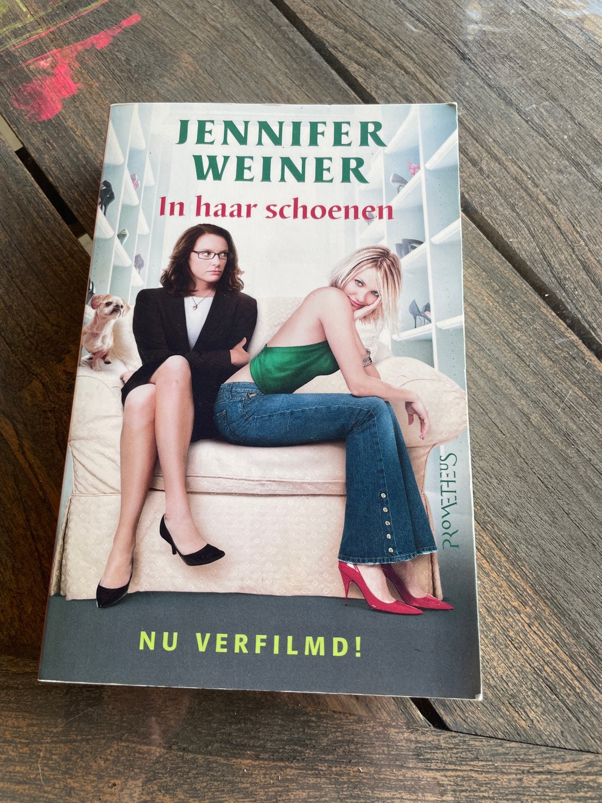 In haar schoenen - Jennifer Weiner (verfilmd!), Ophalen of Verzenden, Gelezen, Amerika