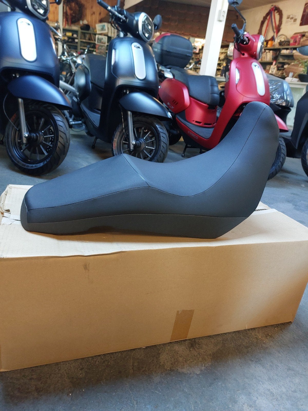 verlaagd zadel buddyseat Suzuki DL 650V v strom 650, Postbus 77 Vianen, Klantenservice@suzuki.nl, Ophalen of Verzenden, Gebruikt